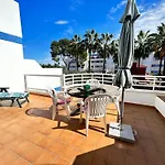 Sea Views Apartment