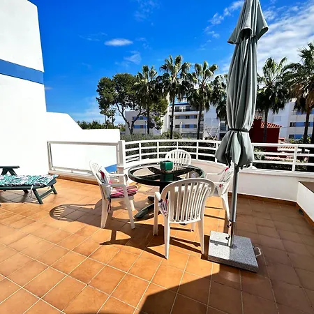 Sea Views Apartment