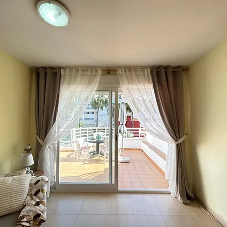 Sea Views Apartment *