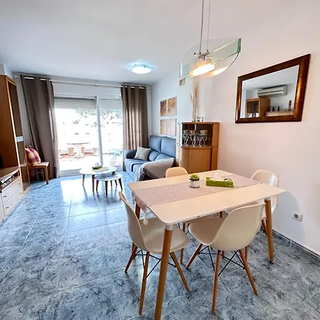 Sea Views Apartment *