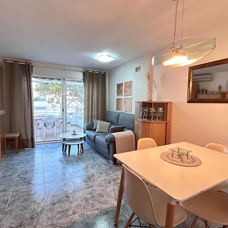 Sea Views Apartment *