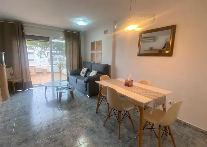 Sea Views Apartment *