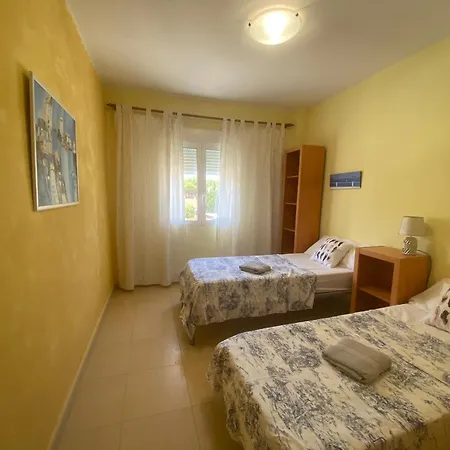 Sea Views Апартаменты